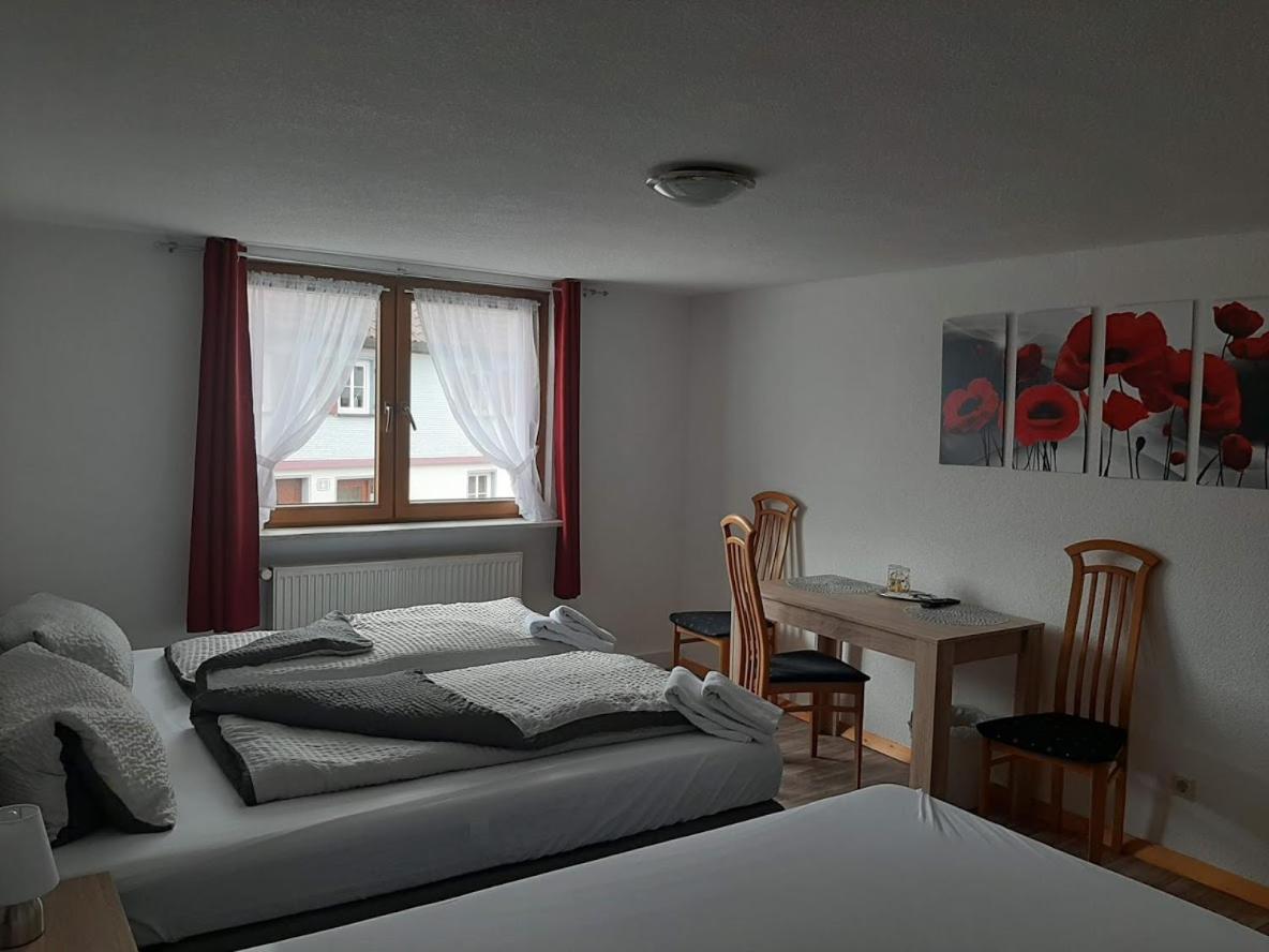 Gaestehaus Apartments B & B27 Und Pension Waldhorn Rottweil Extérieur photo